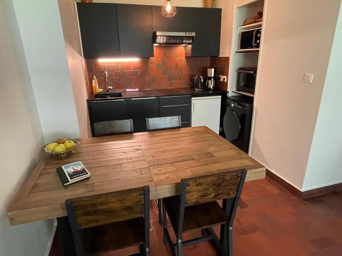 Bois Du Bouchet, Vue Montagne, Calme, Parking Gratuit, Proche Centre Appartement